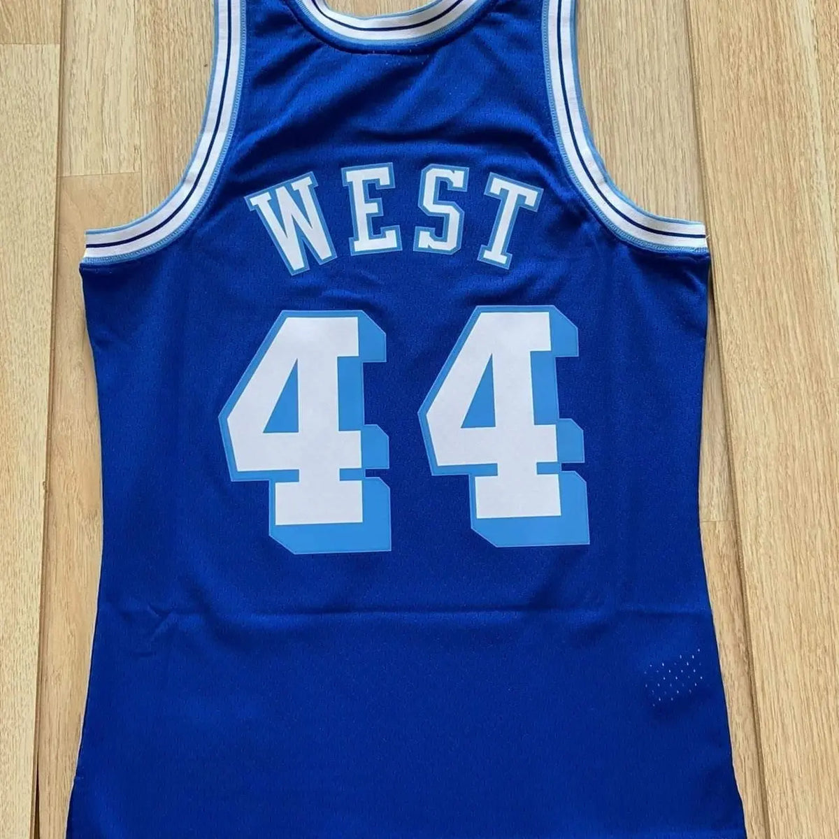 Mitchell & Ness Los Angeles Lakers Jerry West Throwback Road Swingman  Jersey Blue (Medium)